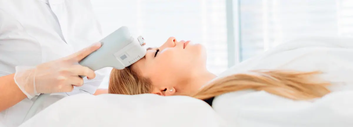 بهترین کلینیک هایفوتراپی در شرق تهران